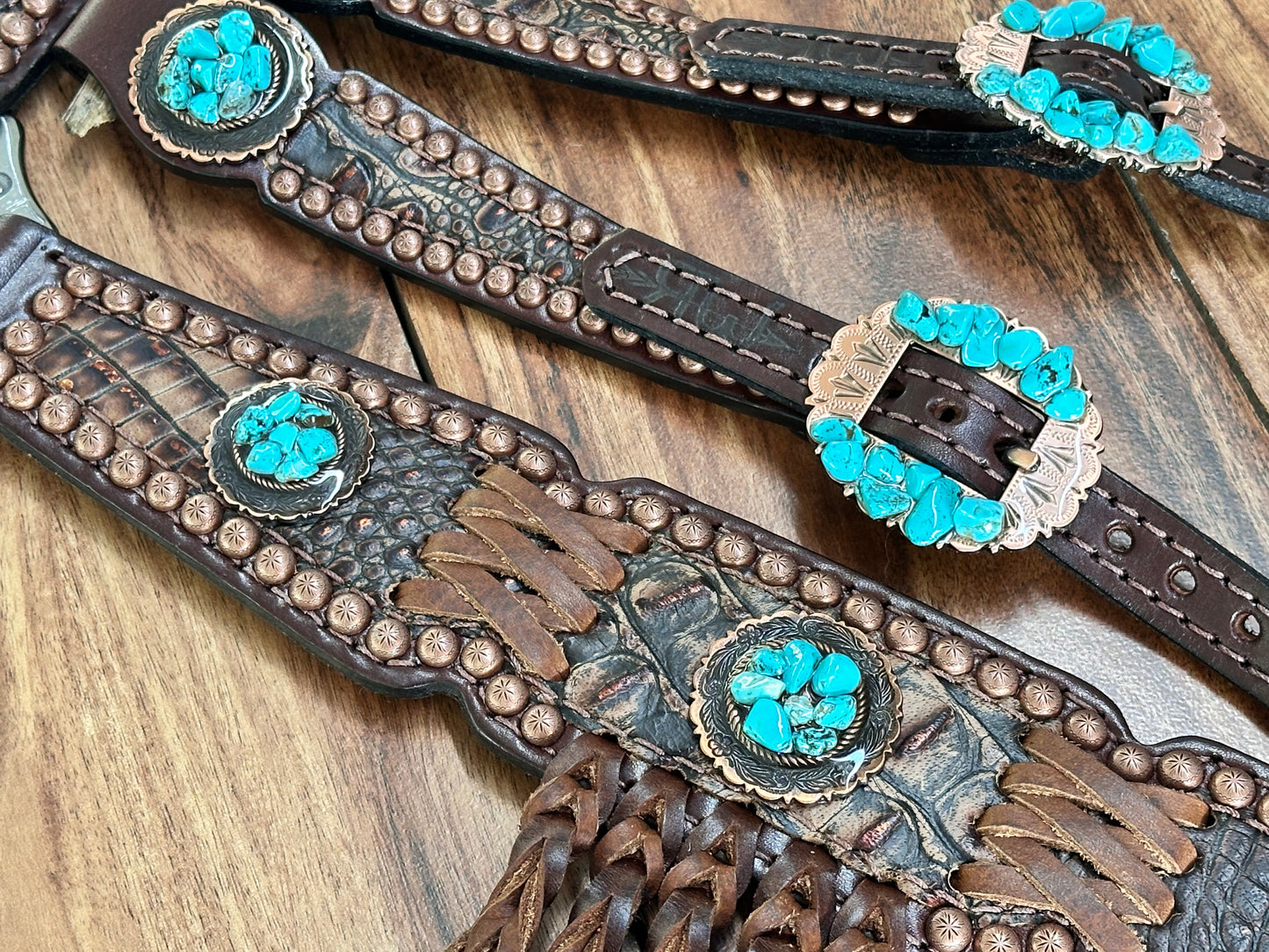 Brown gator with turquoise and twisted fringe