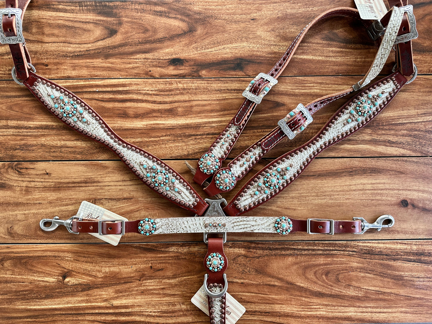 Antique white with turquoise round conchos