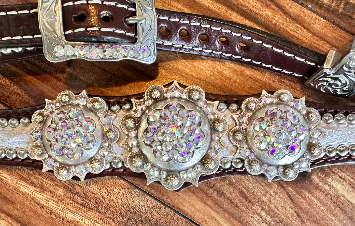 White dazzle with XL conchos