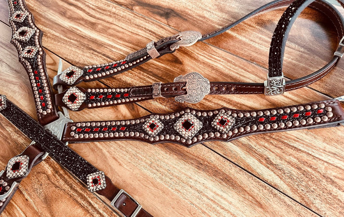 Chunky black glitter w/ metallic red buckstitch