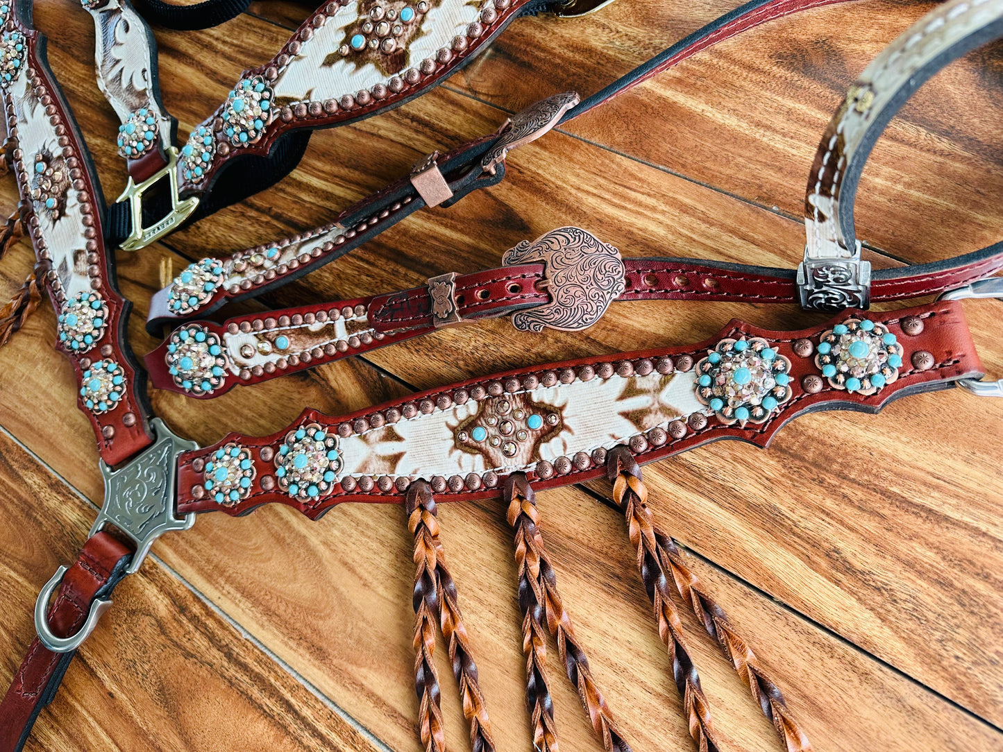 White Laredo with turquoise and tassels
