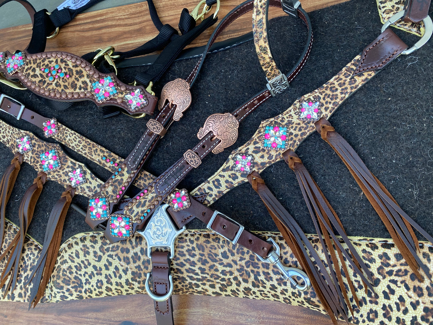Single layer cheetah with cowboy ties