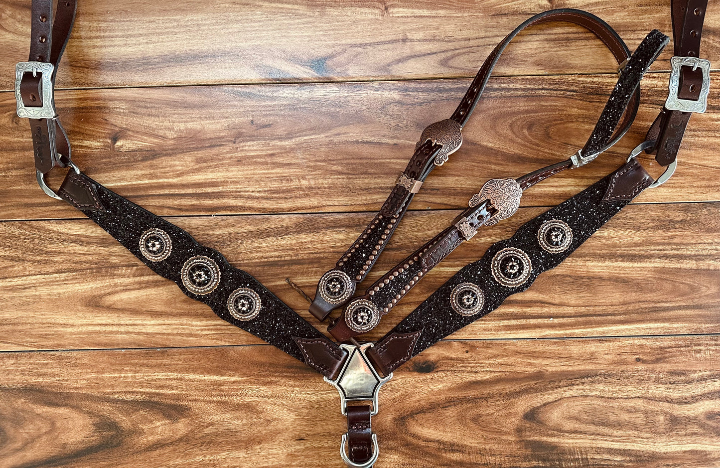 Chunky black glitter with round rope edge conchos