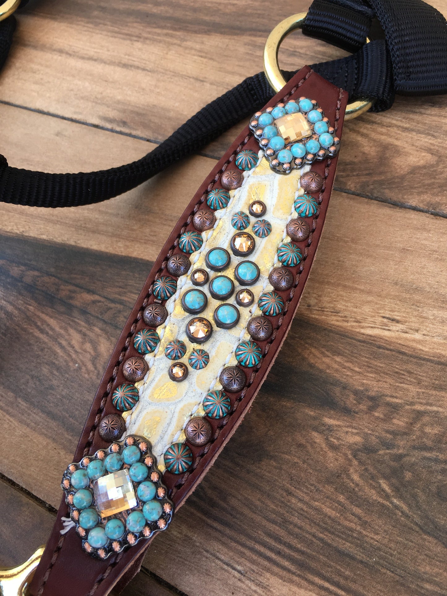 Cream W/ Gold Gator Halter with Cheeks