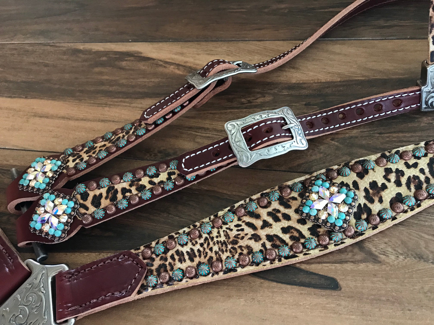 Single Layer Cheetah with Turquoise