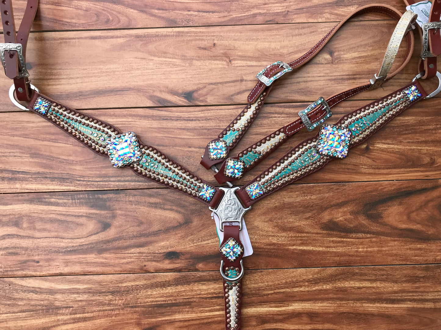 Cream Gator with Turquoise overlay and copper spots