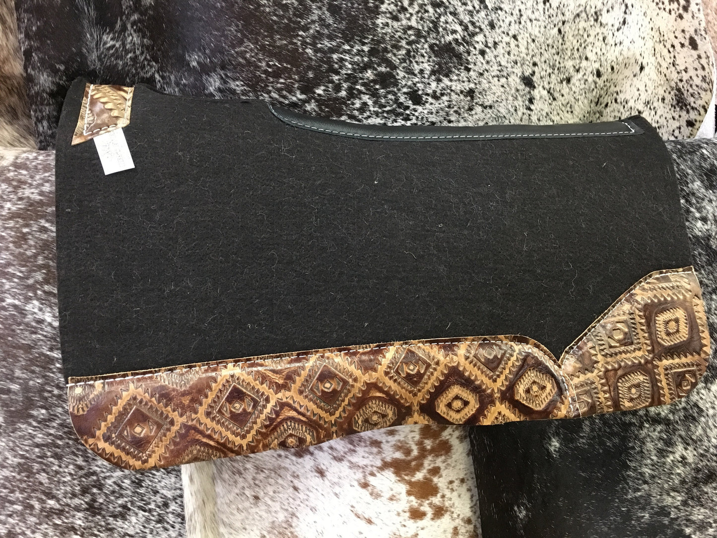 Best ever Saddle pad with brown/tan Aztec wear leathers
