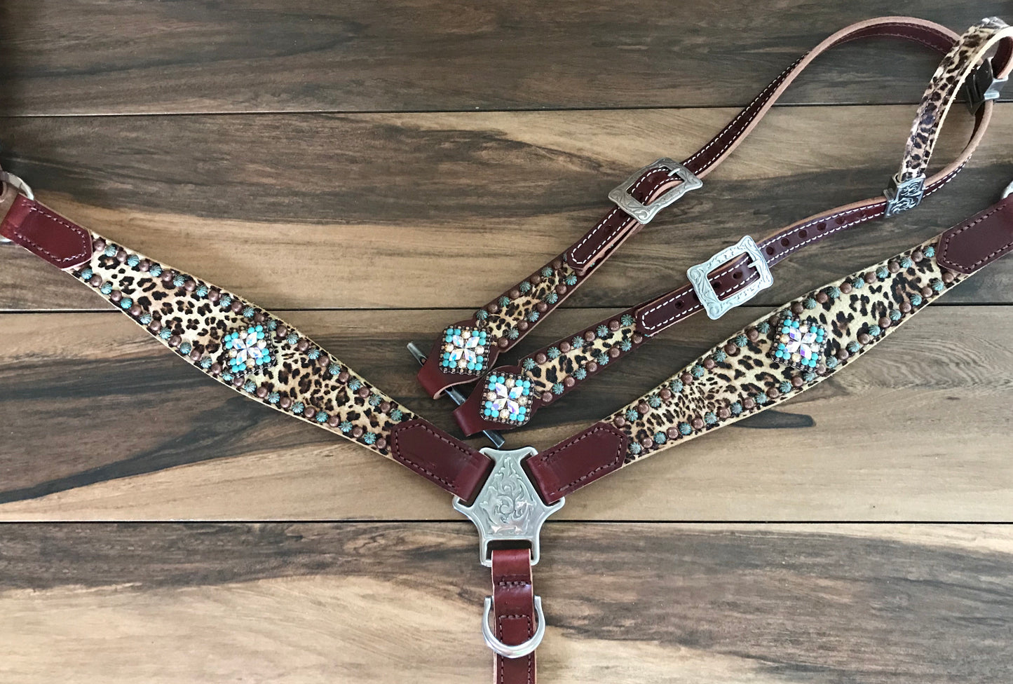 Single Layer Cheetah with Turquoise