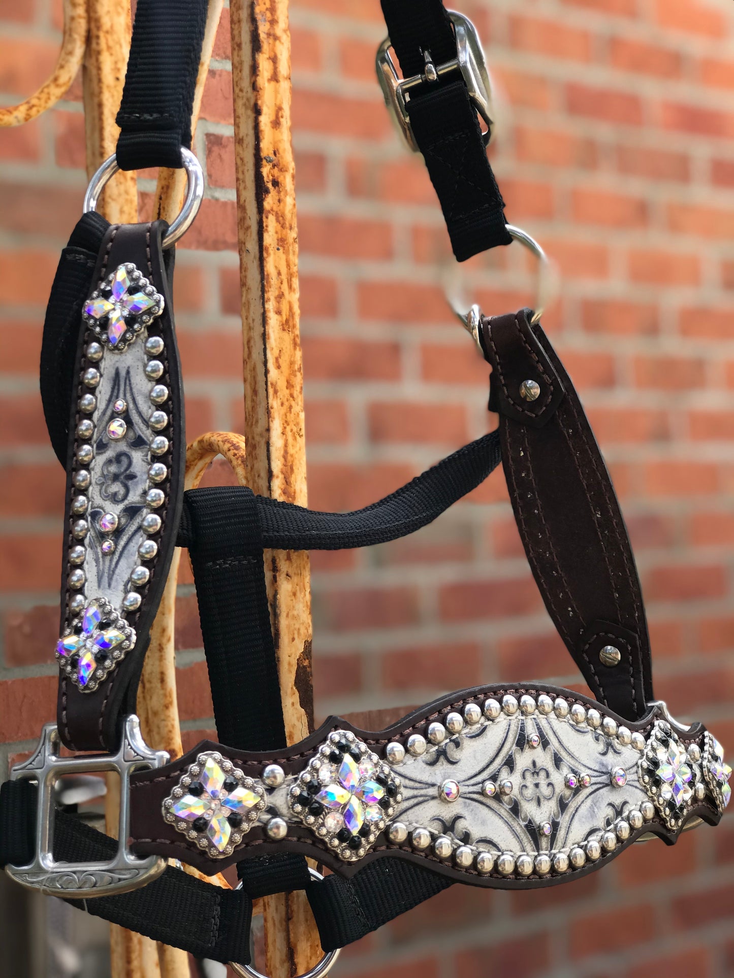 Antique White Fleur Di Lis Halter