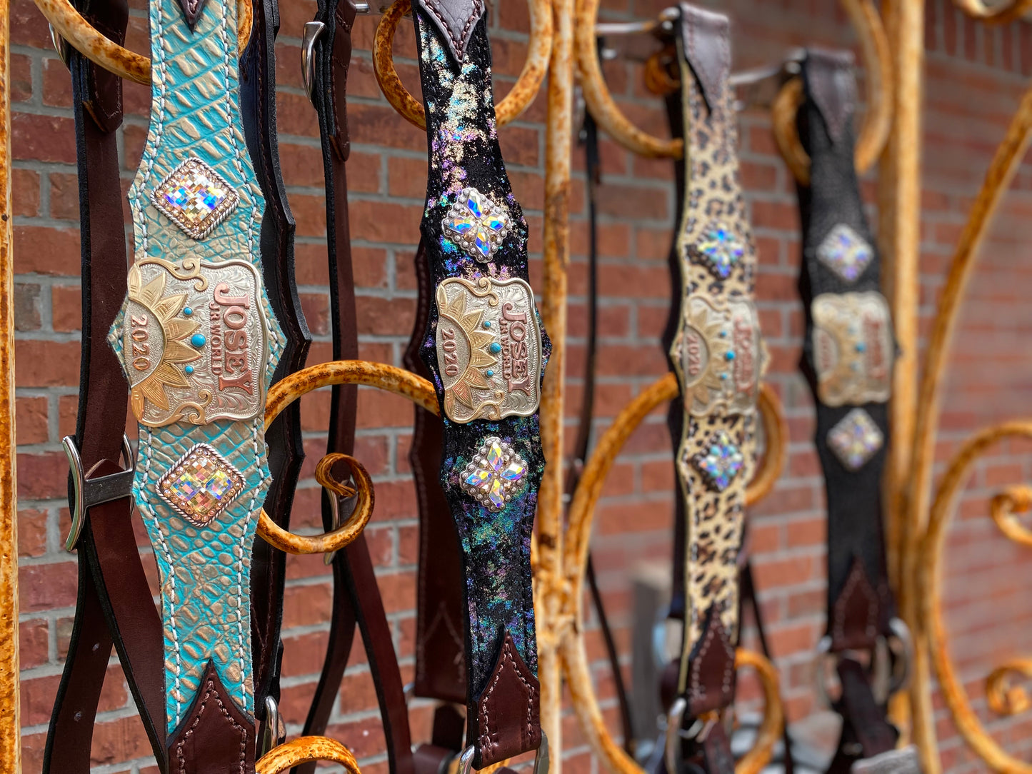 Award Breastccollars