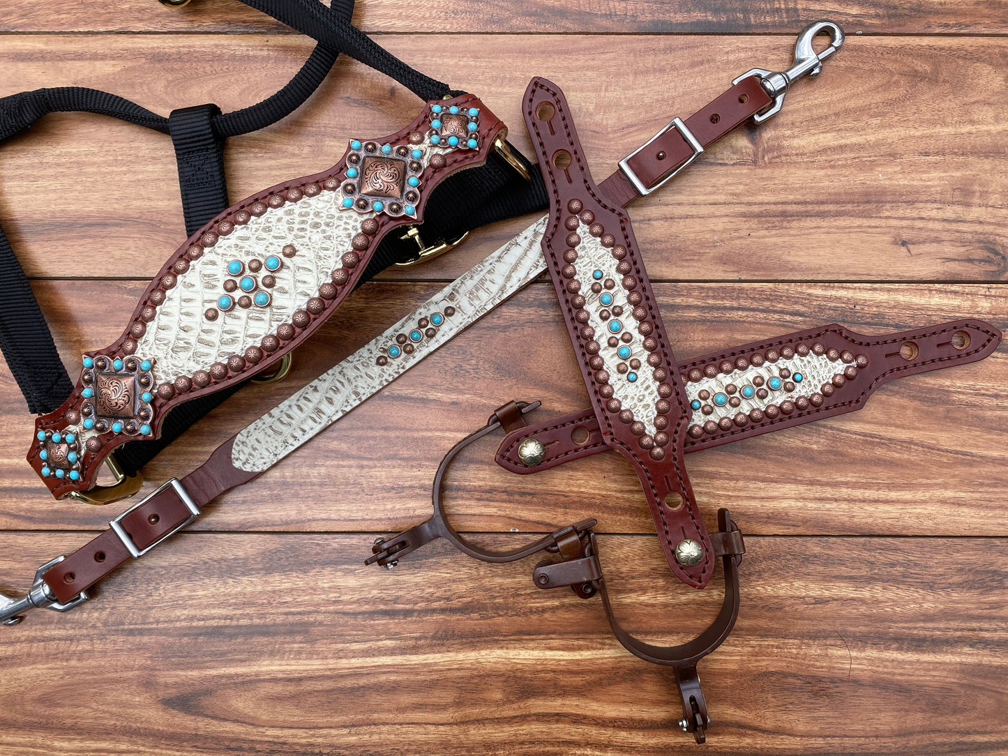 Antique white gator with turquoise on medium