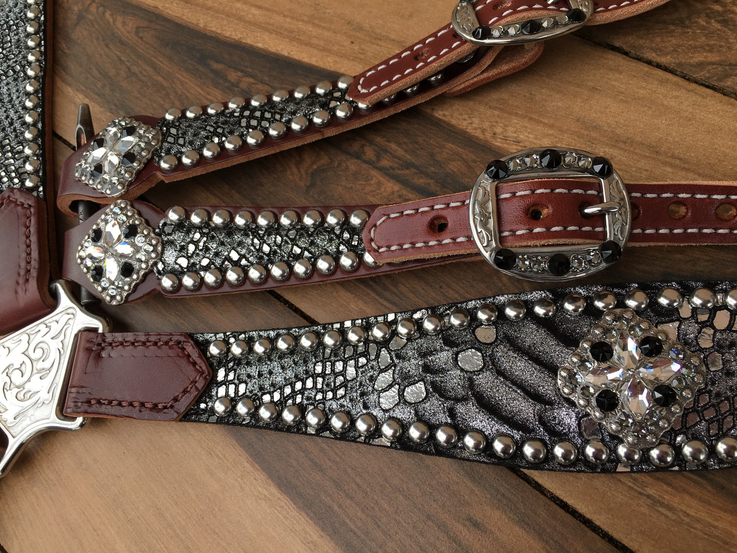 Silver Mystic single layered leather