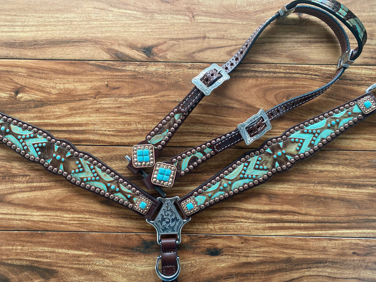Turquoise Aztec with rim sets