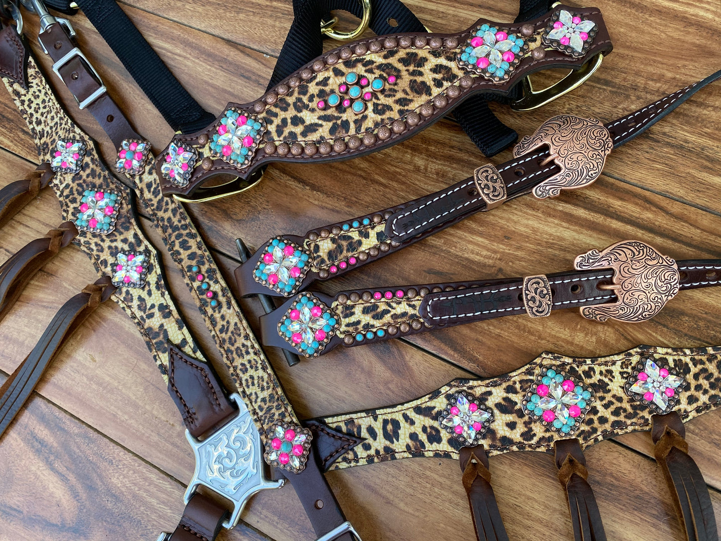 Single layer cheetah with cowboy ties