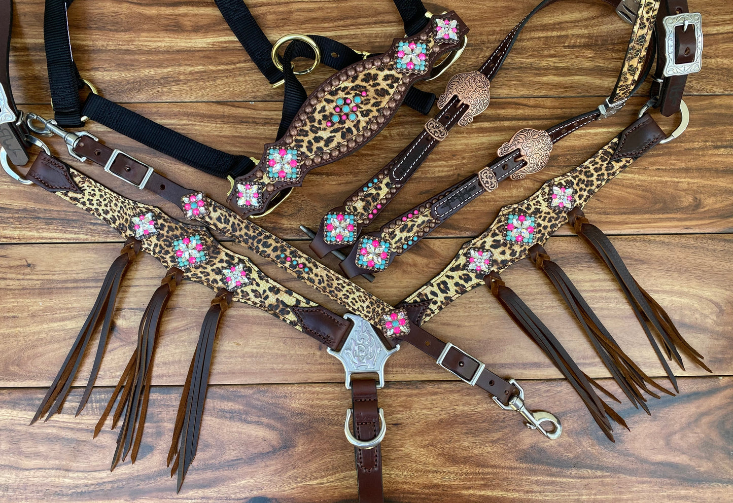 Single layer cheetah with cowboy ties