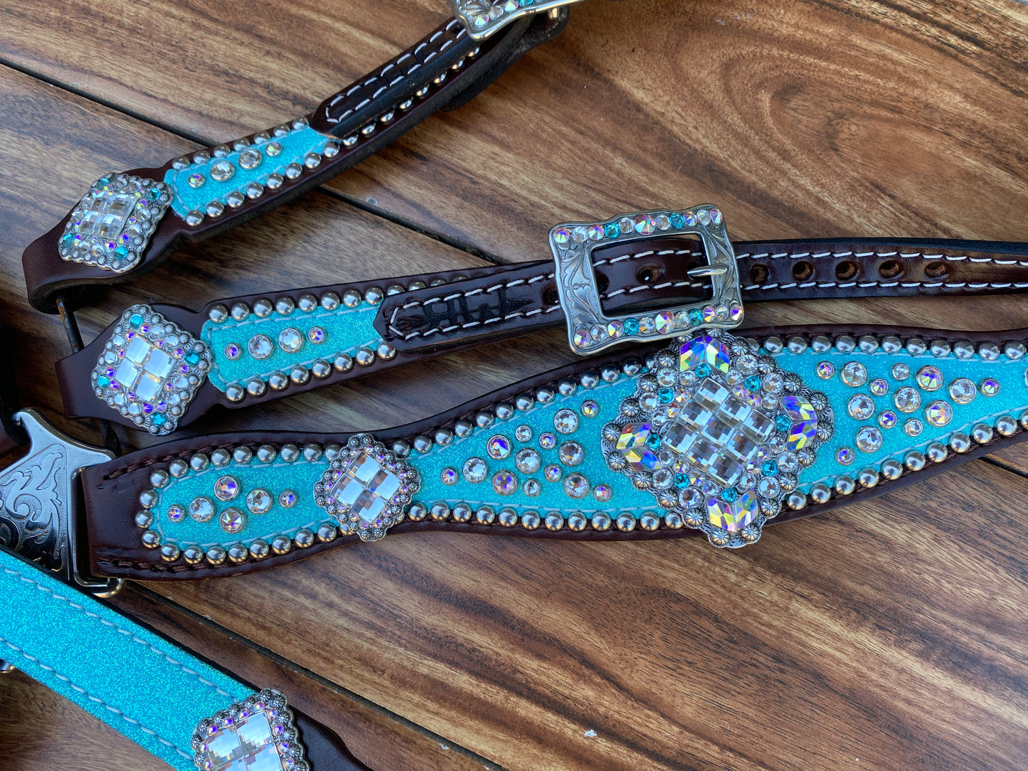 Turquoise glitter with XL conchos
