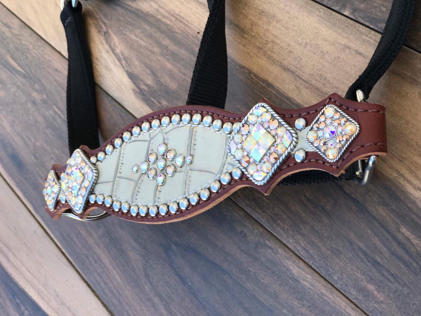 Cream Gator W/ Silver