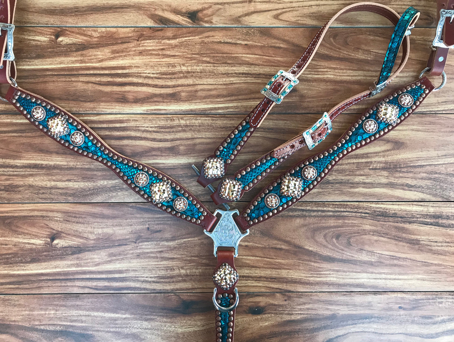 Turquoise mystic with Golden Shadow