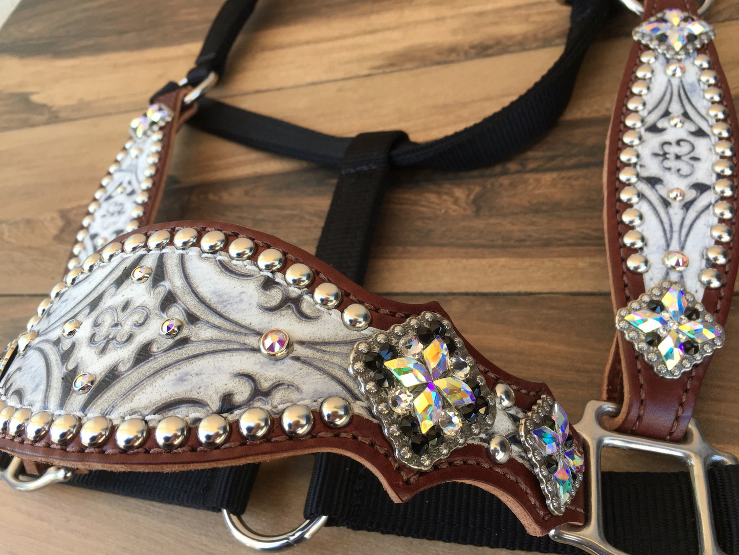 Antique White Fleur Di Lis Halter