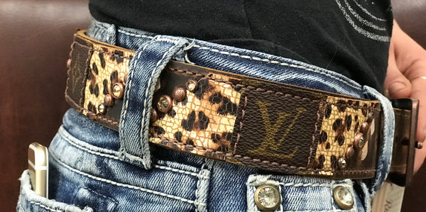 Upcycled CC Wallet - Silver/White Cheetah Print – Bullet Boots