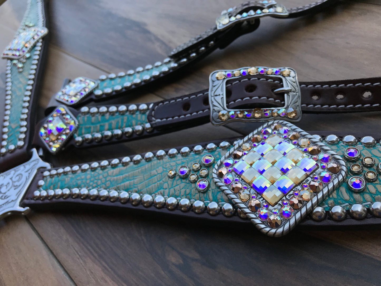 Gold Frosted Turquoise Gator on Dark Leather