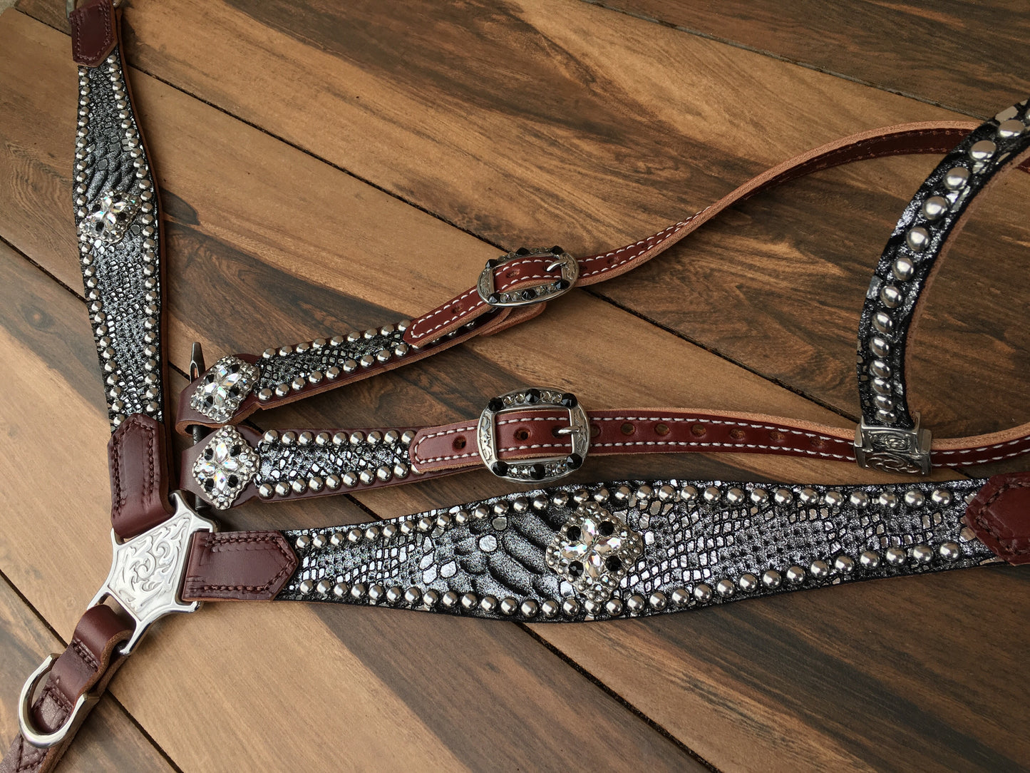 Silver Mystic single layered leather