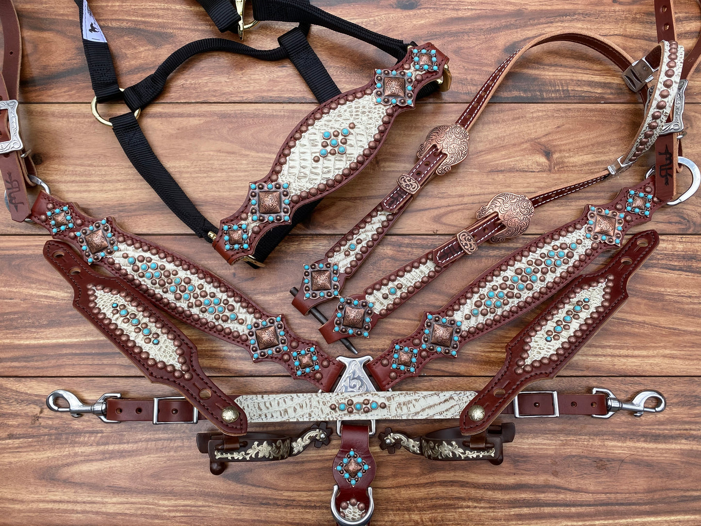 Antique white gator with turquoise on medium