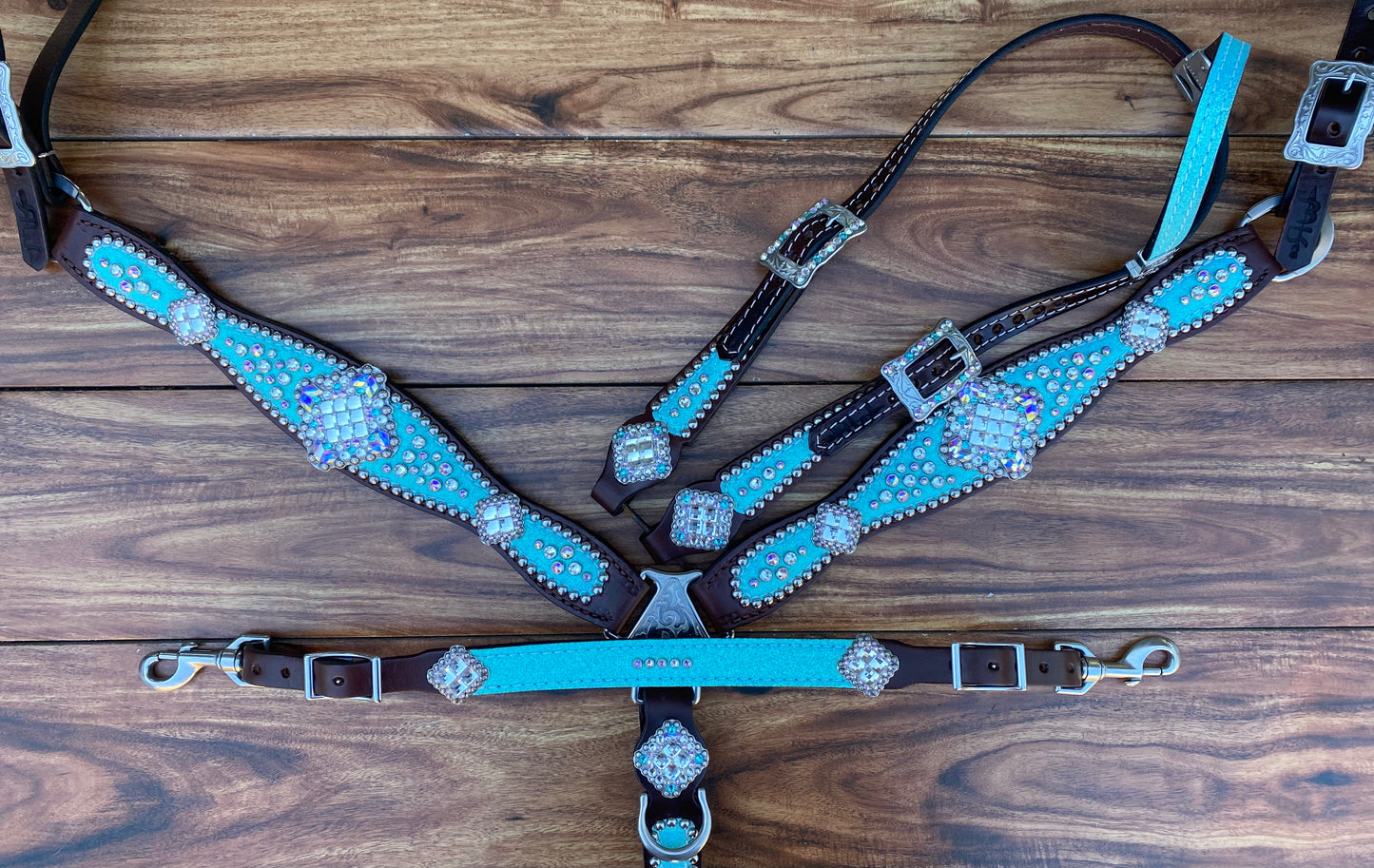 Turquoise glitter with XL conchos