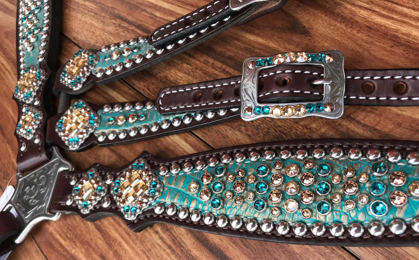 Gold frosted turquoise gator