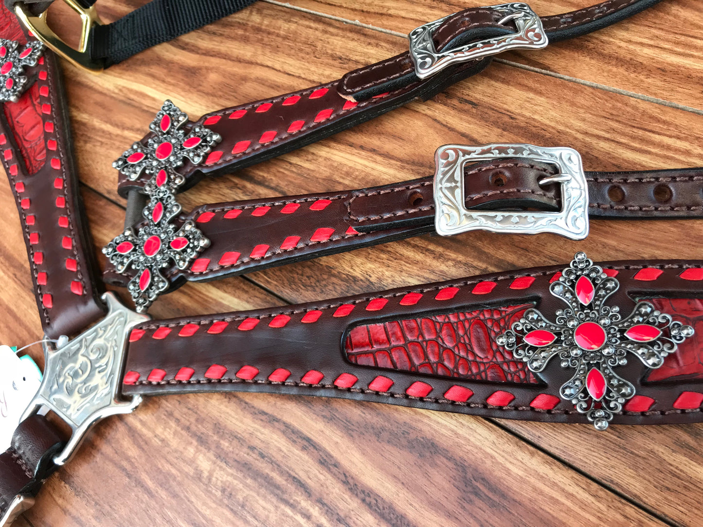 Red gator with red buckstitch