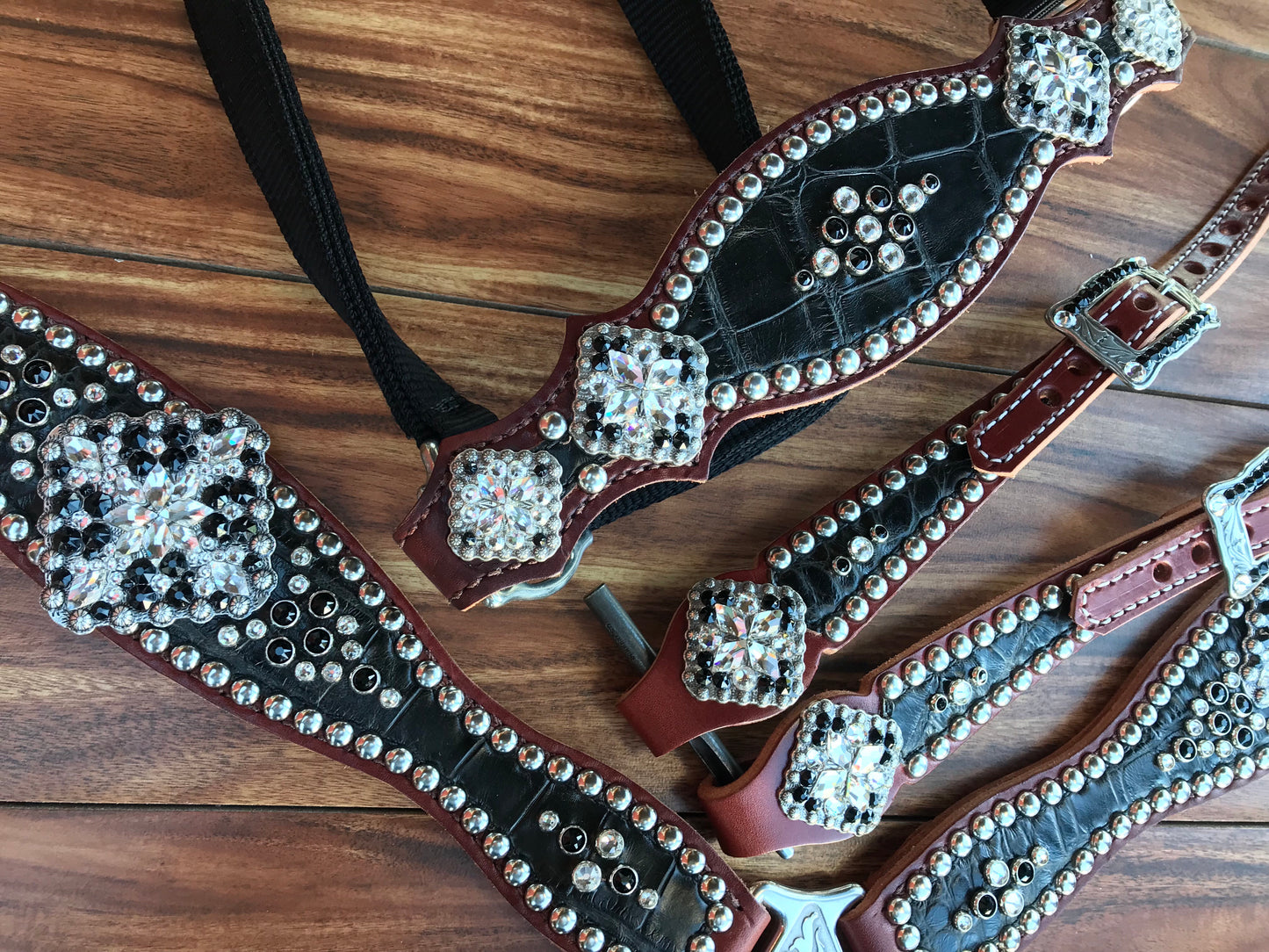 Black gator with clear and jet crystals