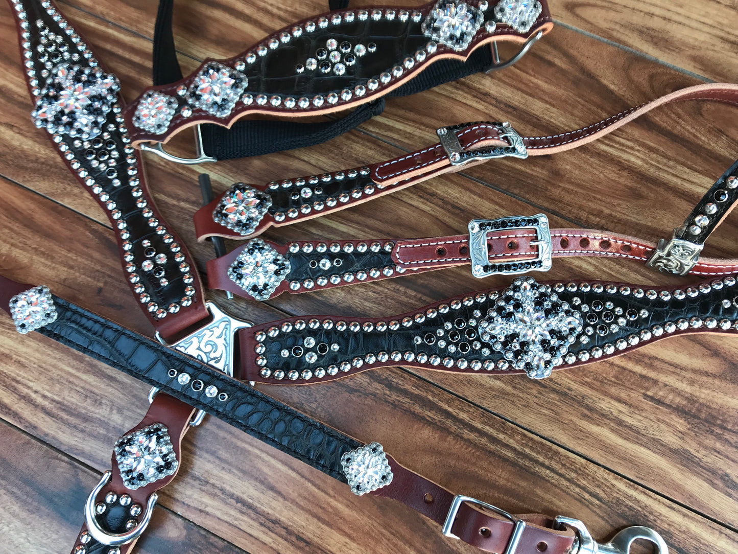 Black gator with clear and jet crystals
