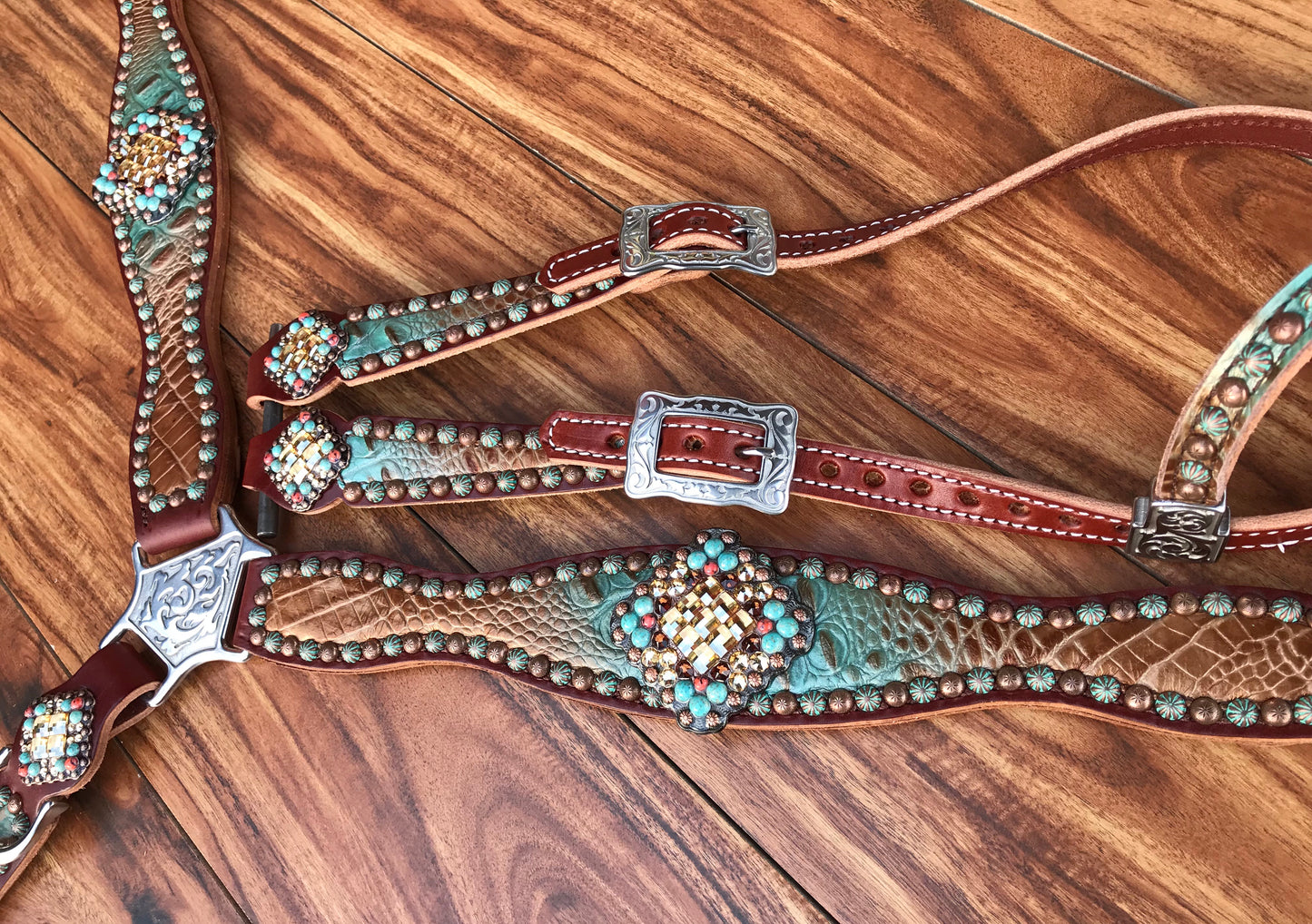 Turquoise and brown fade embossed gator