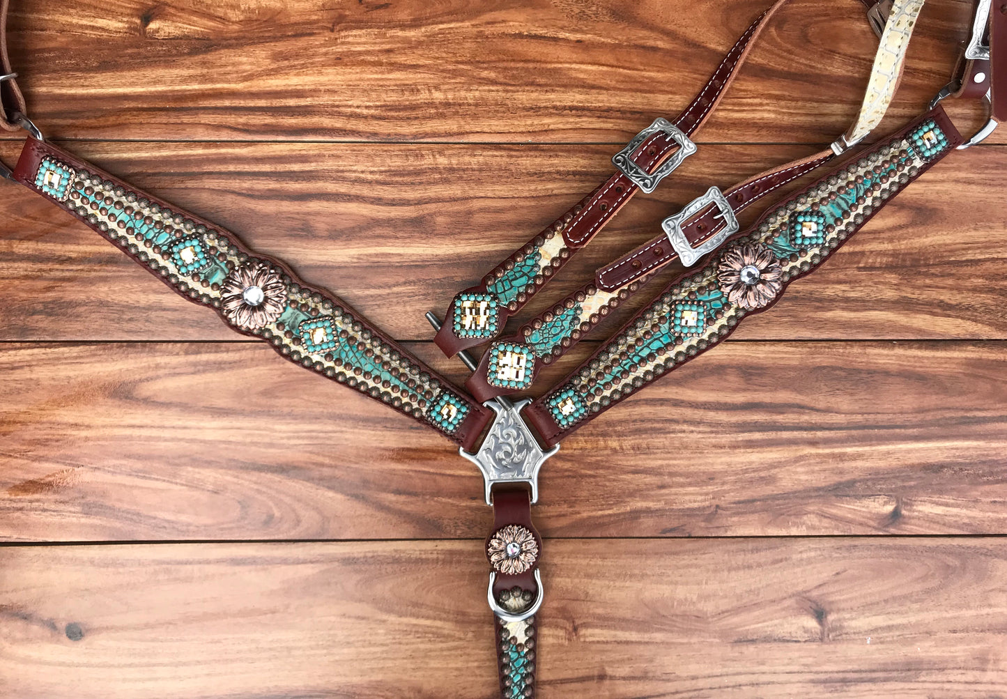 Turquoise and Cream Gator Leather