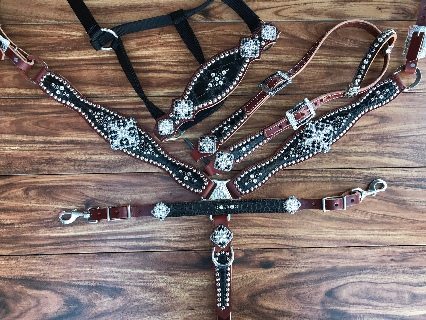 Black gator with clear and jet crystals