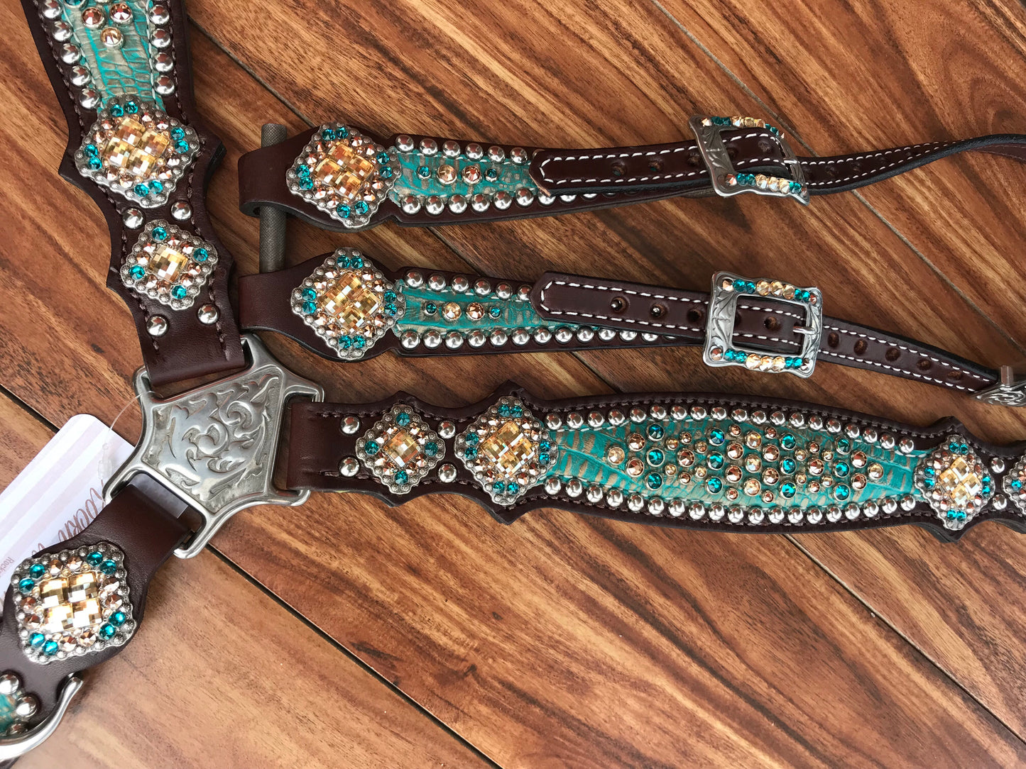 Gold frosted turquoise gator