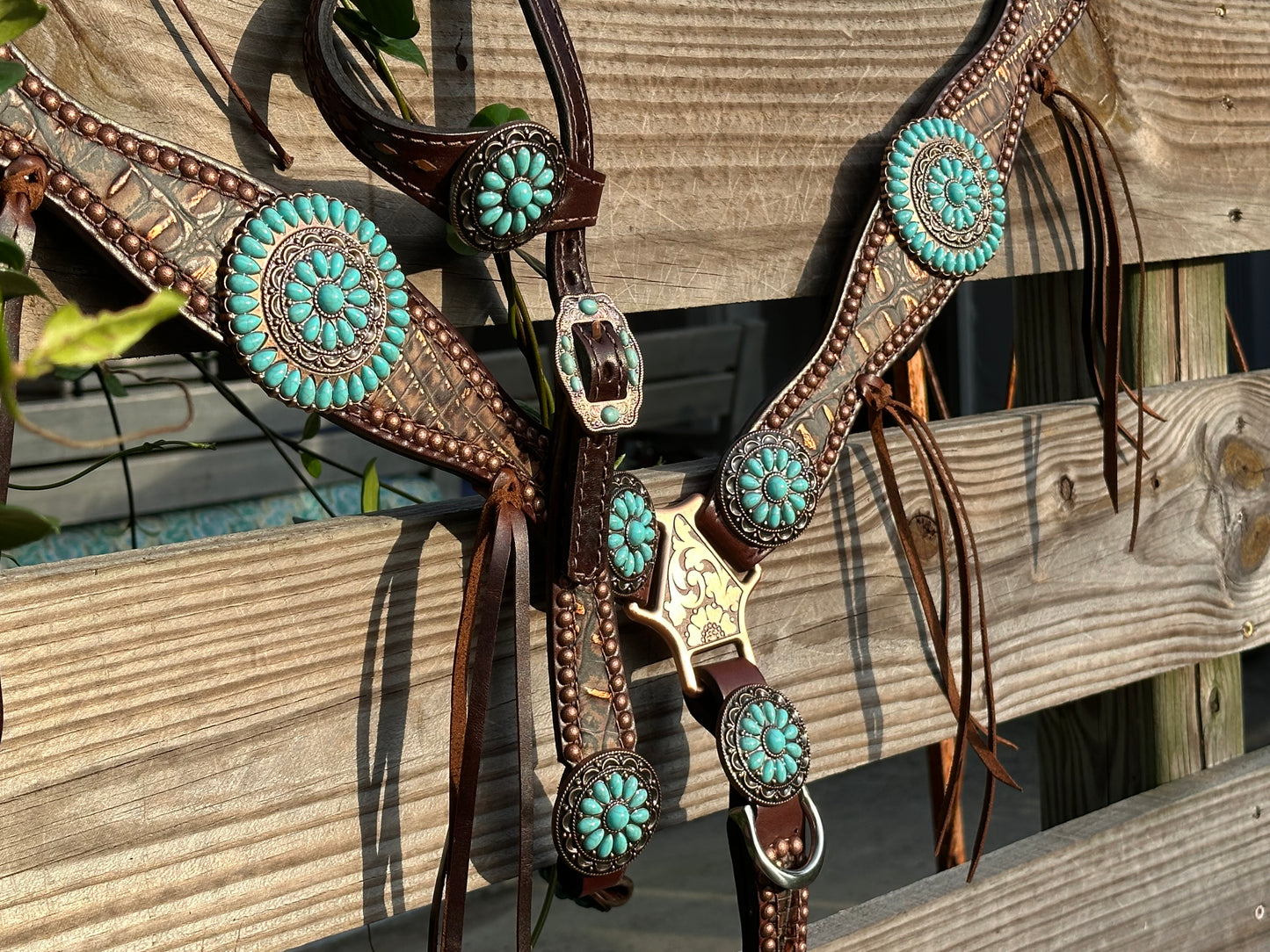 Copper frosted brown gator with turquoise