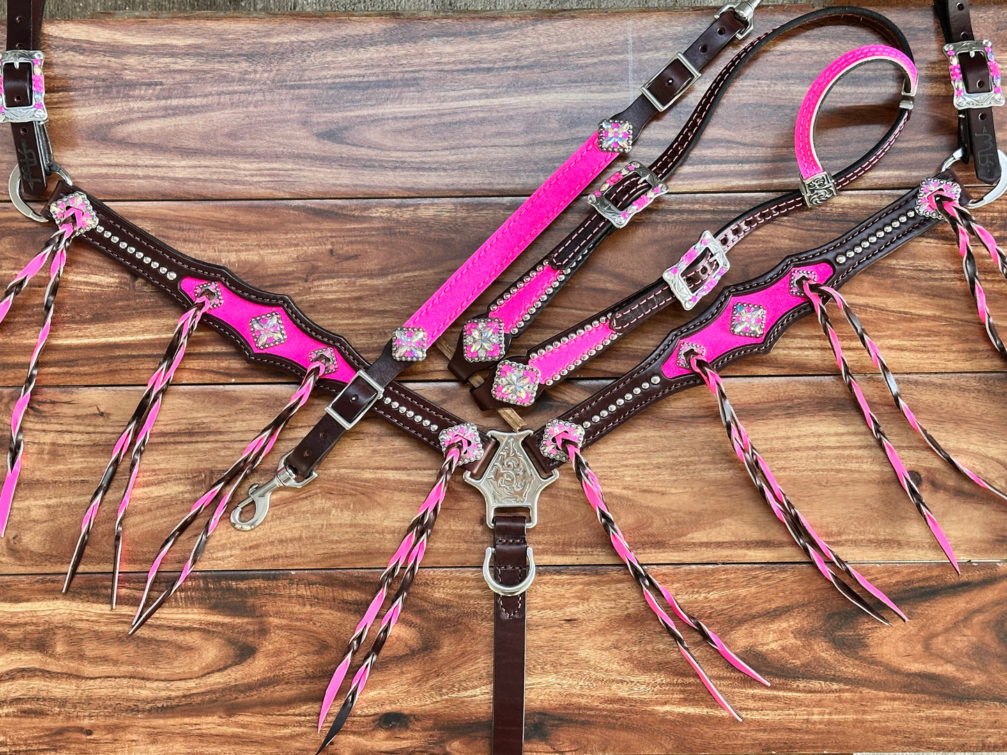 Hot pink glitter inlay with twisted fringe