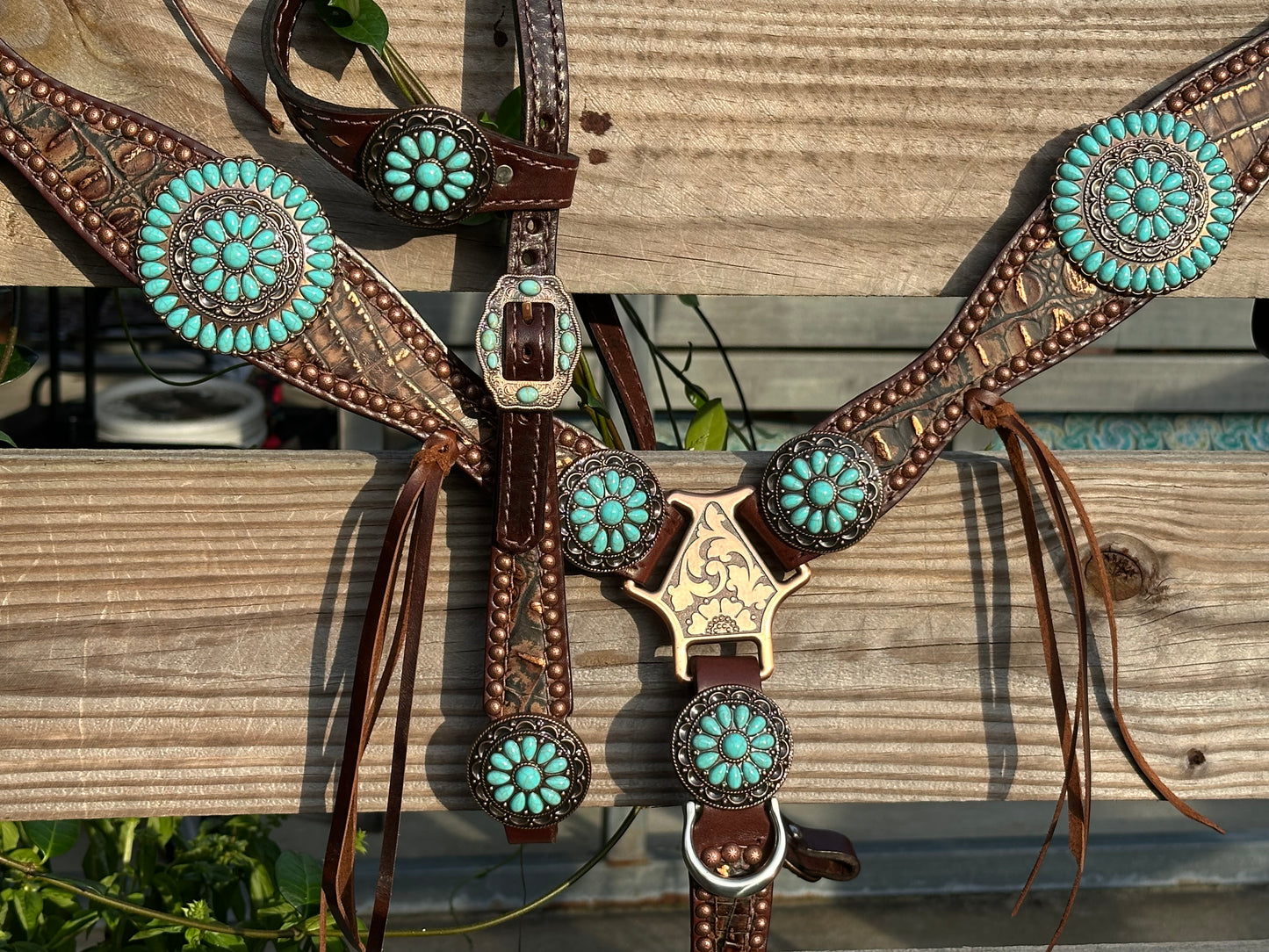 Copper frosted brown gator with turquoise