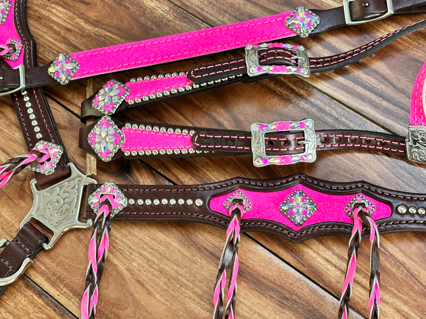 Hot pink glitter inlay with twisted fringe