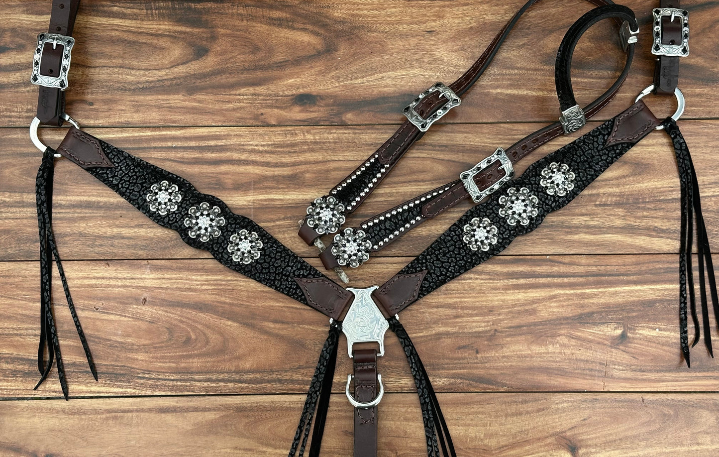 Black cheetah on Dark Oil