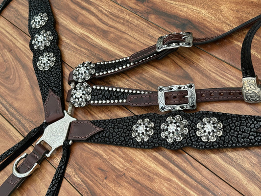 Black cheetah on Dark Oil