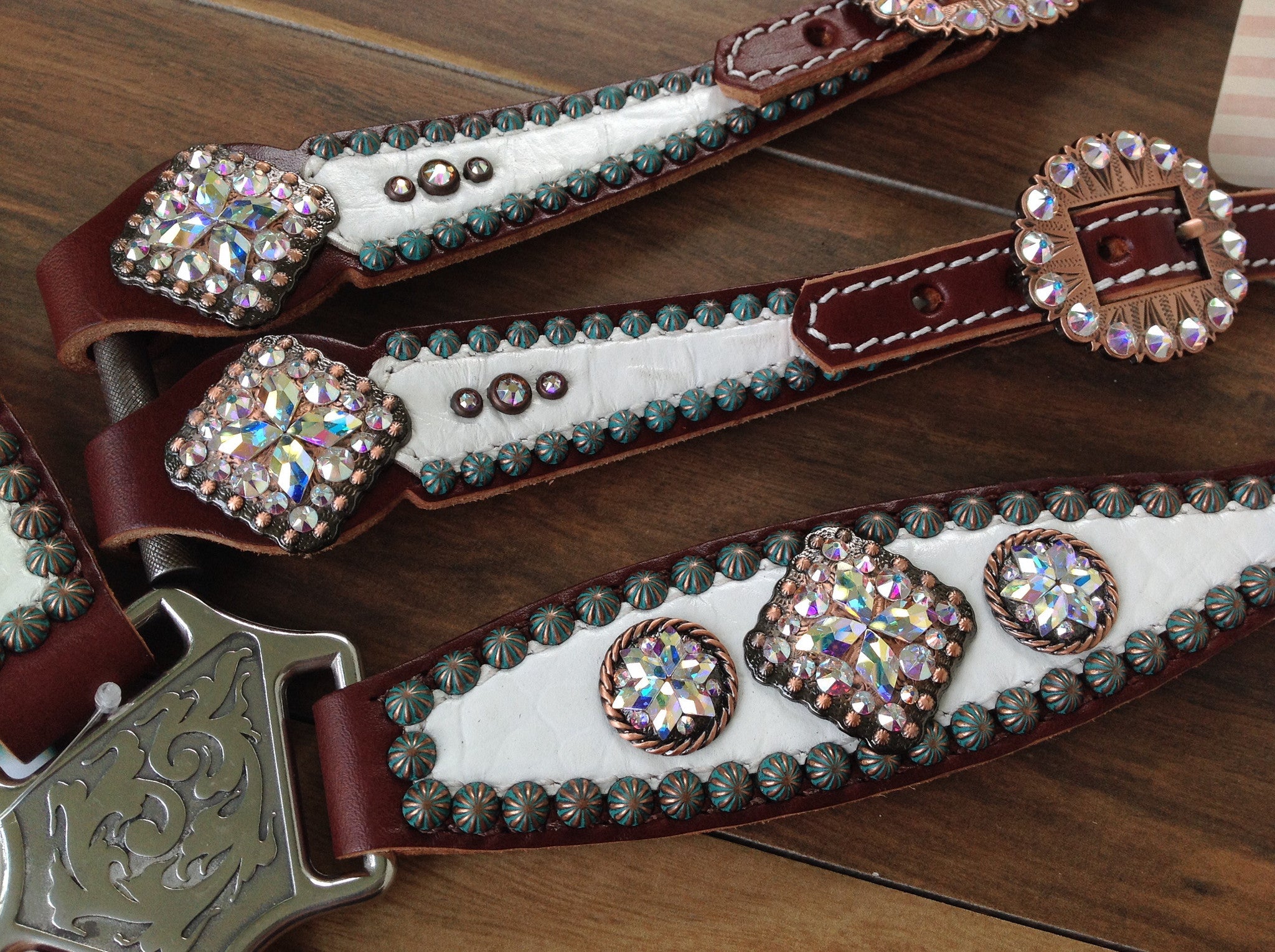 White Gator with Beautiful Conchos.