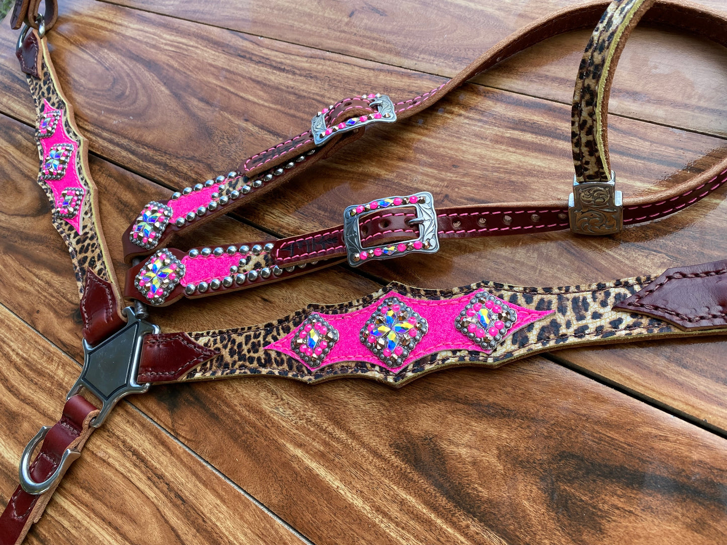 Cheetah with neon pink