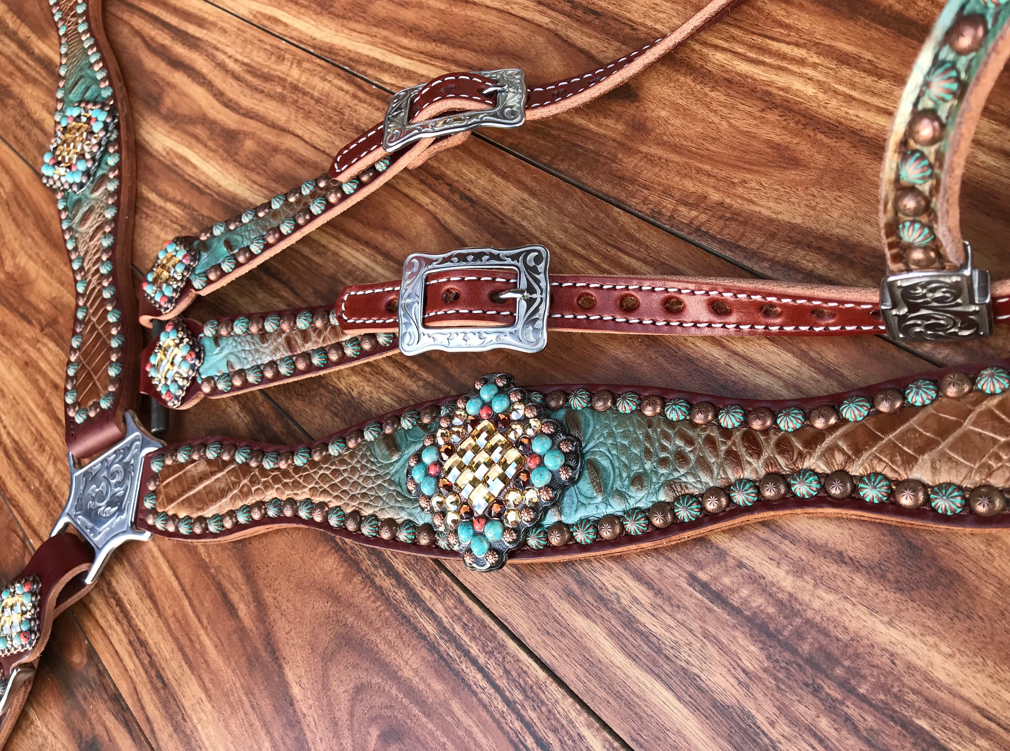 Turquoise and brown fade embossed gator